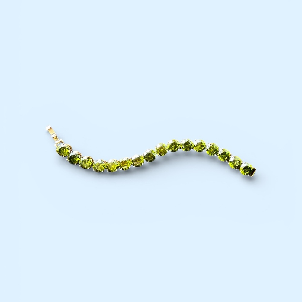 Elegant Green Gemstone Bracelet
